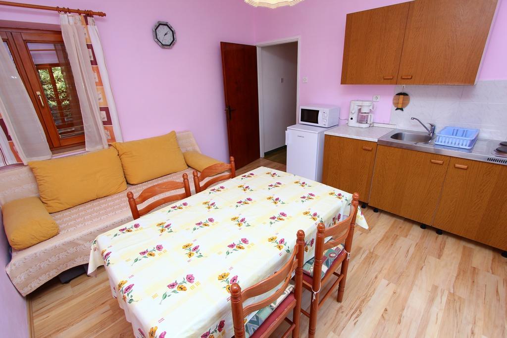 Apartments Antolovic Ровінь Екстер'єр фото