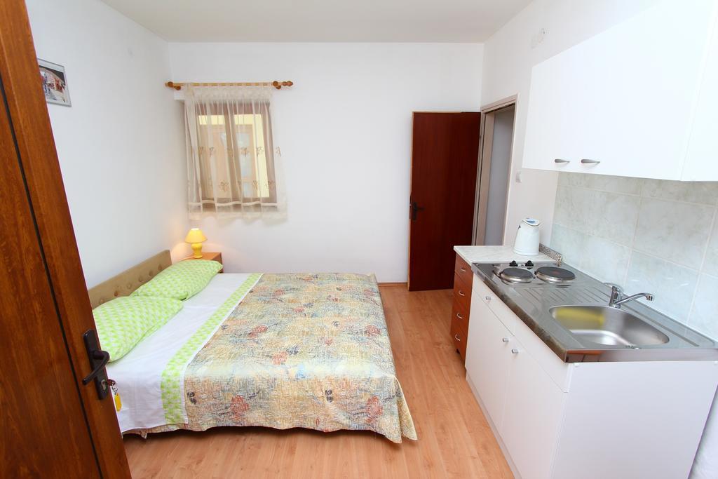 Apartments Antolovic Ровінь Номер фото