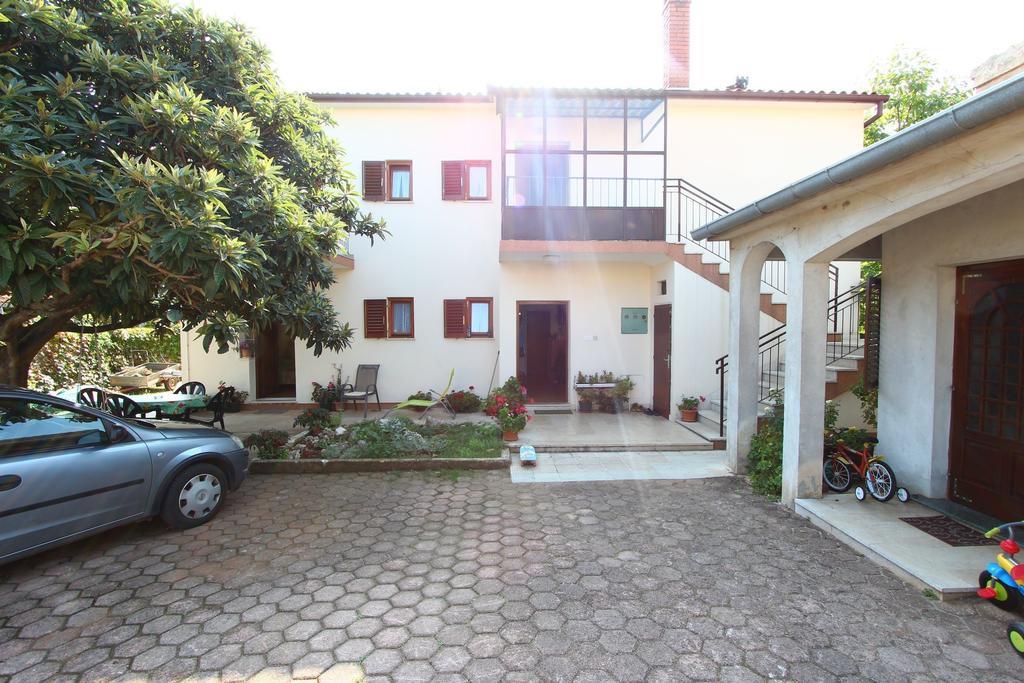 Apartments Antolovic Ровінь Екстер'єр фото