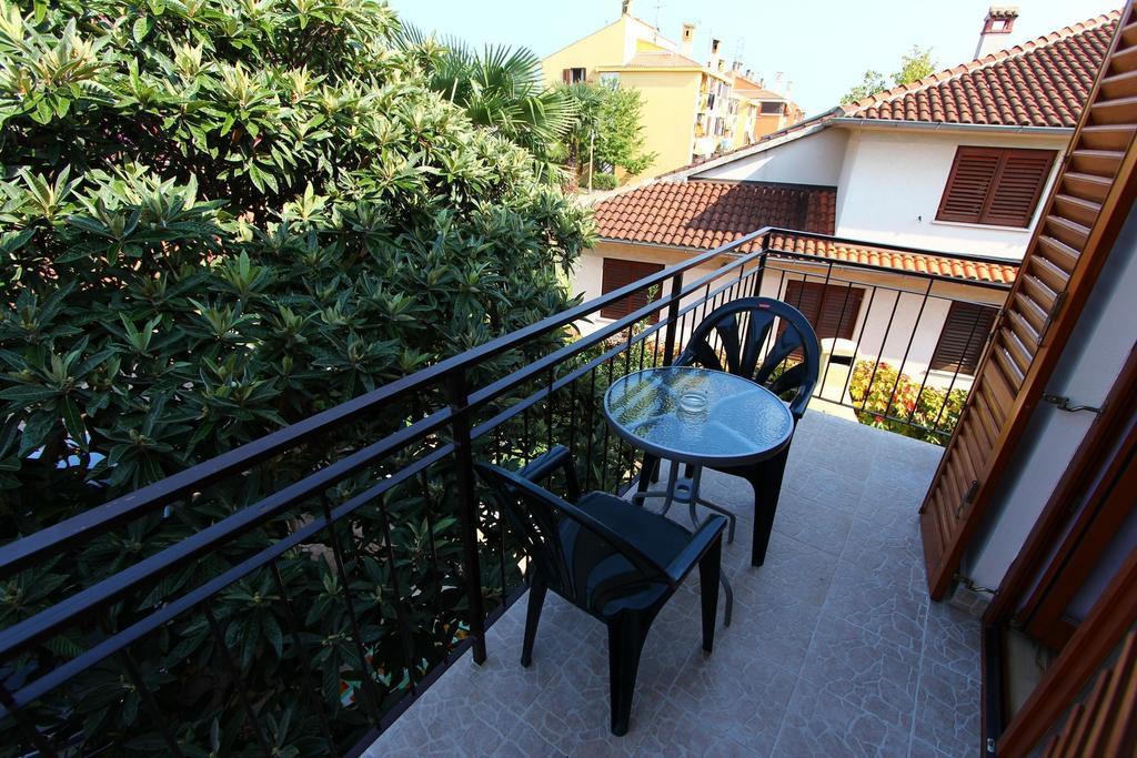 Apartments Antolovic Ровінь Екстер'єр фото