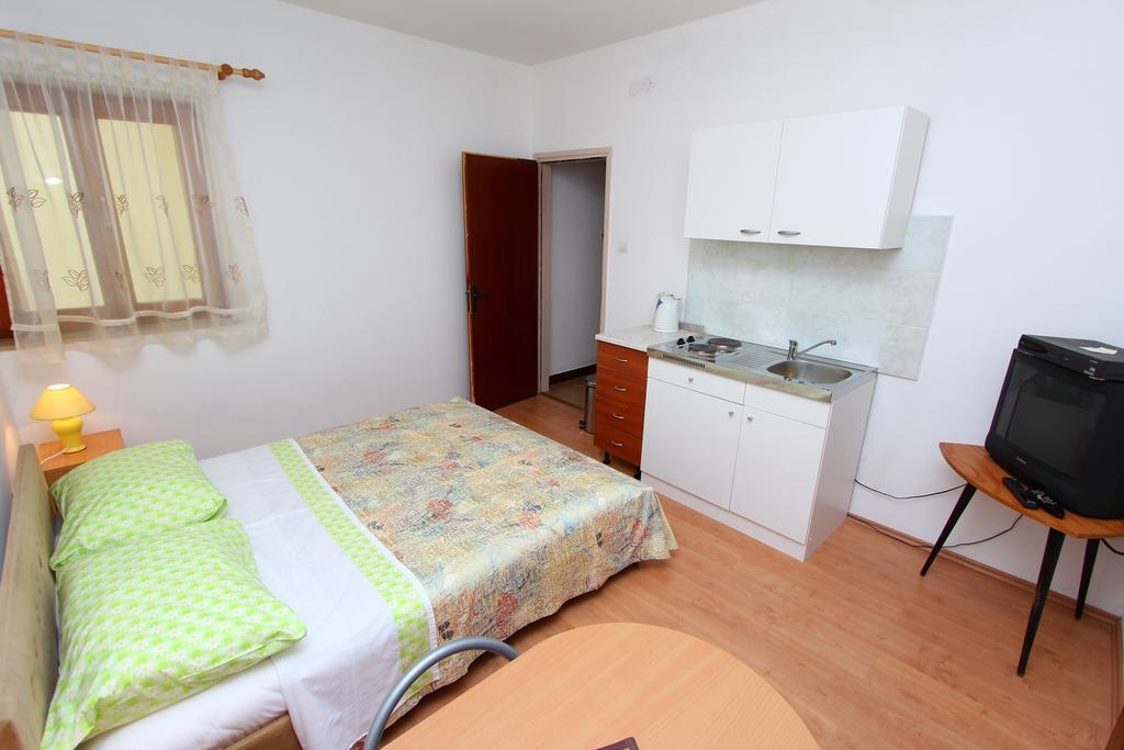 Apartments Antolovic Ровінь Номер фото