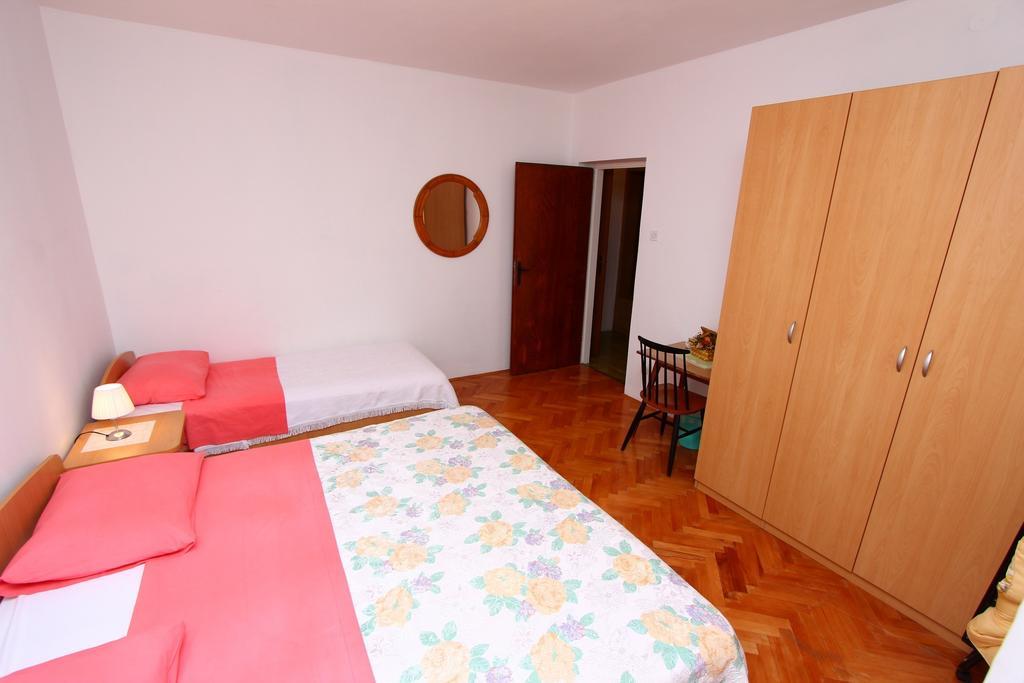 Apartments Antolovic Ровінь Екстер'єр фото